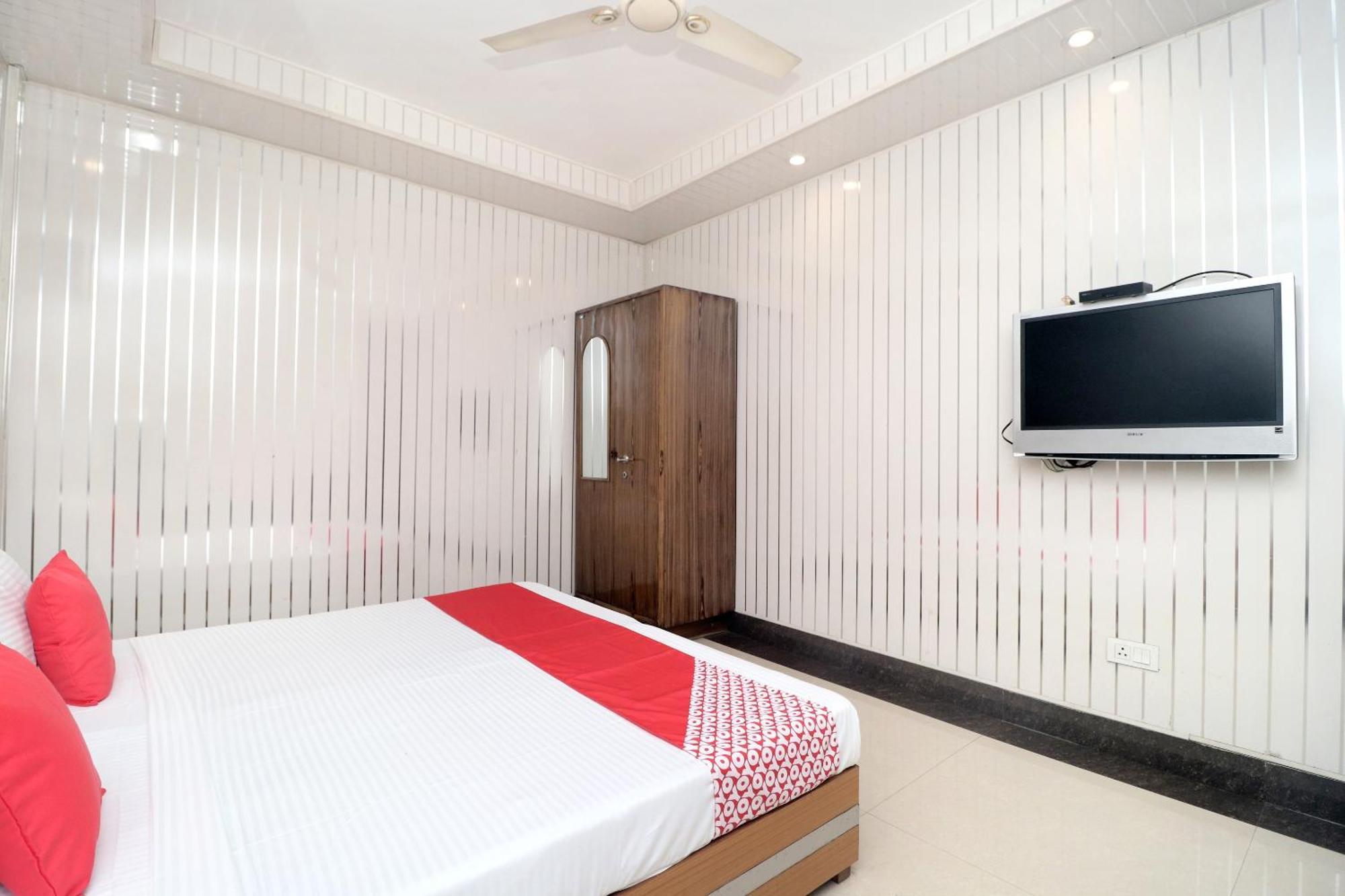 Hotel O Le Bon Ton 卢迪亚纳 外观 照片