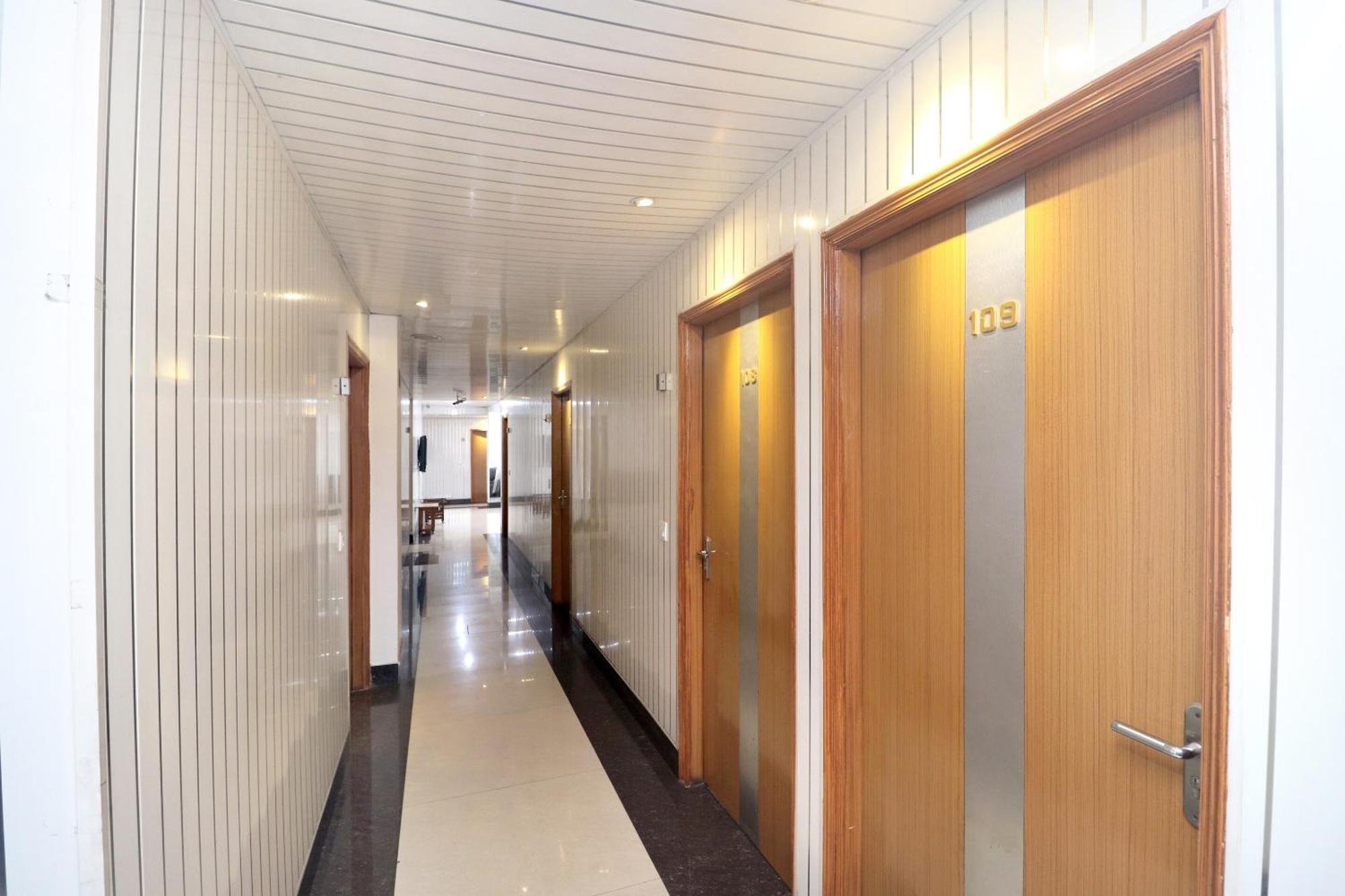 Hotel O Le Bon Ton 卢迪亚纳 外观 照片
